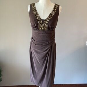 ANNE KEIN VNECKLINE GOLD BEADED sleeveless special occasion dress. Sz 4 STRETCH